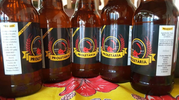 Em Cuiabá, comunistas tomam cerveja para pagar as contas